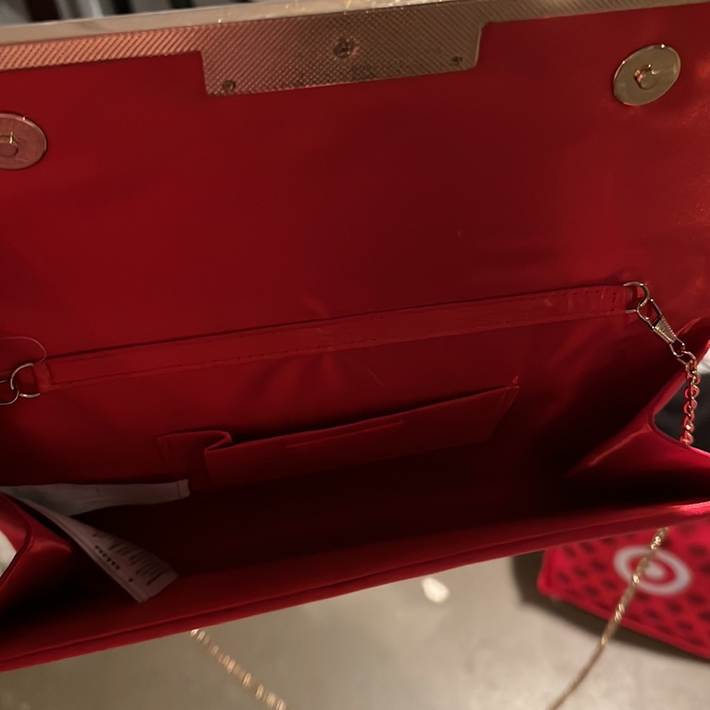 Basic red clutch - Picture 4 of 4